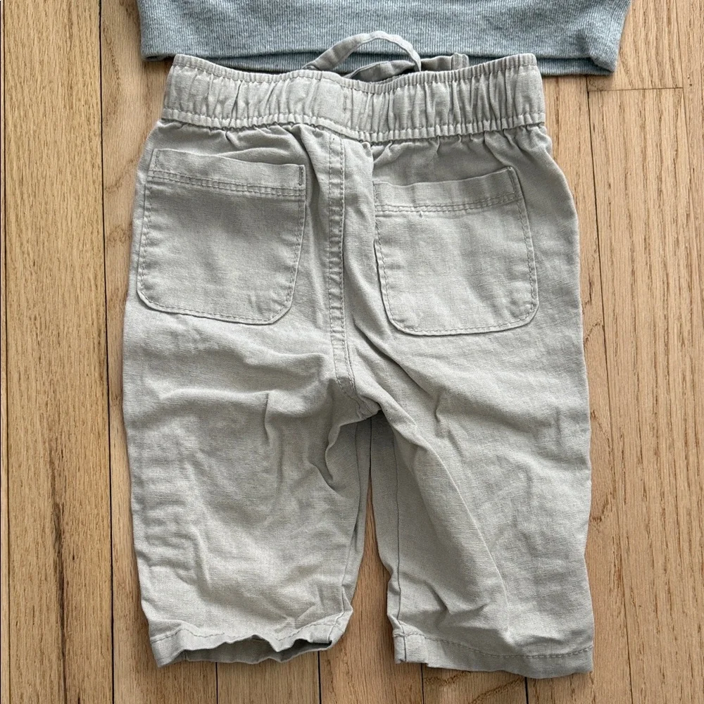 GAP Gray Hoodie and Beige Pants Set